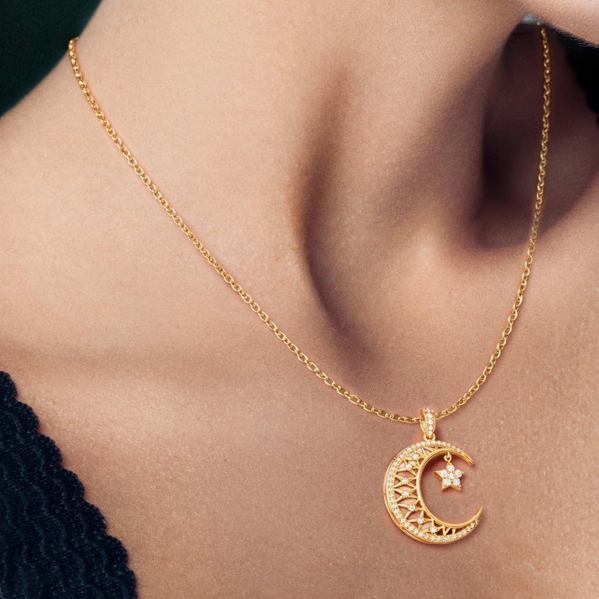 Moonveil, Moon Pendant in 18K Yellow Gold