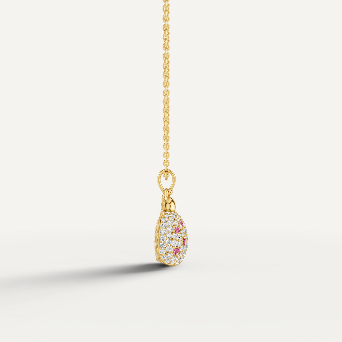 Miss Bug, Bug Pendant in 18K Yellow Gold