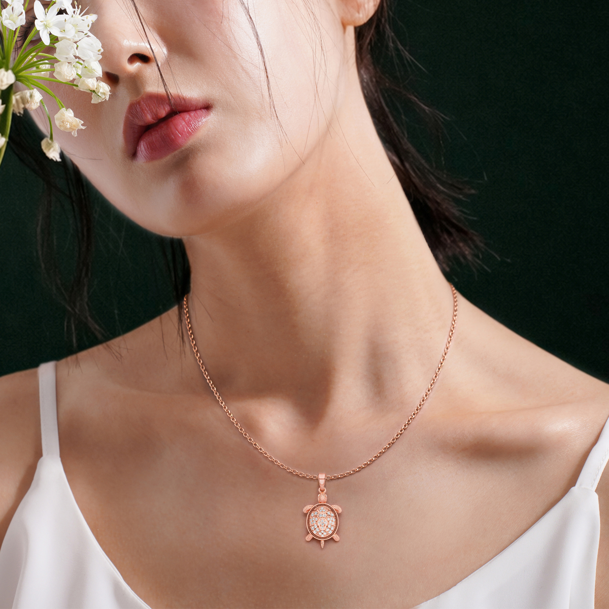 Sea Trot, Tortoise Pendant in 18K Rose Gold