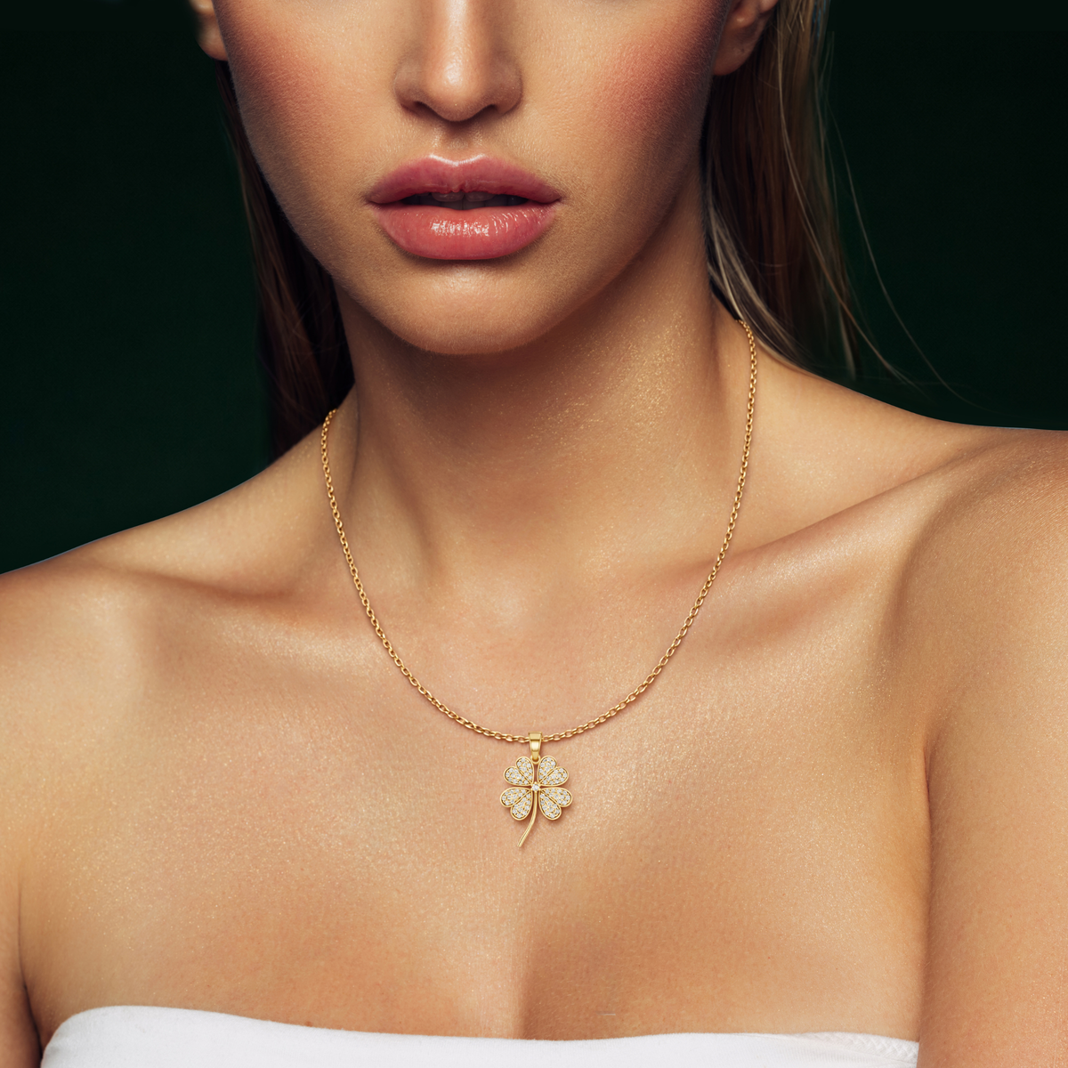 Chamour, Clover Leaf Pendant in 14K Yellow Gold