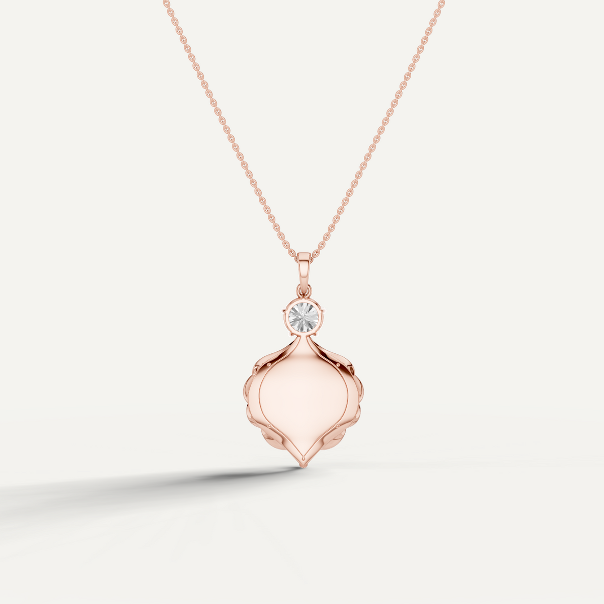 Shelly, Sea Shell Pendant in 18K Rose Gold