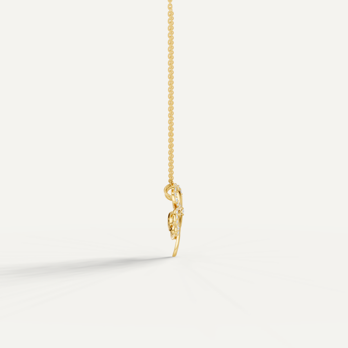 Felicia Clover Leaf Pendant in 18K Yellow Gold